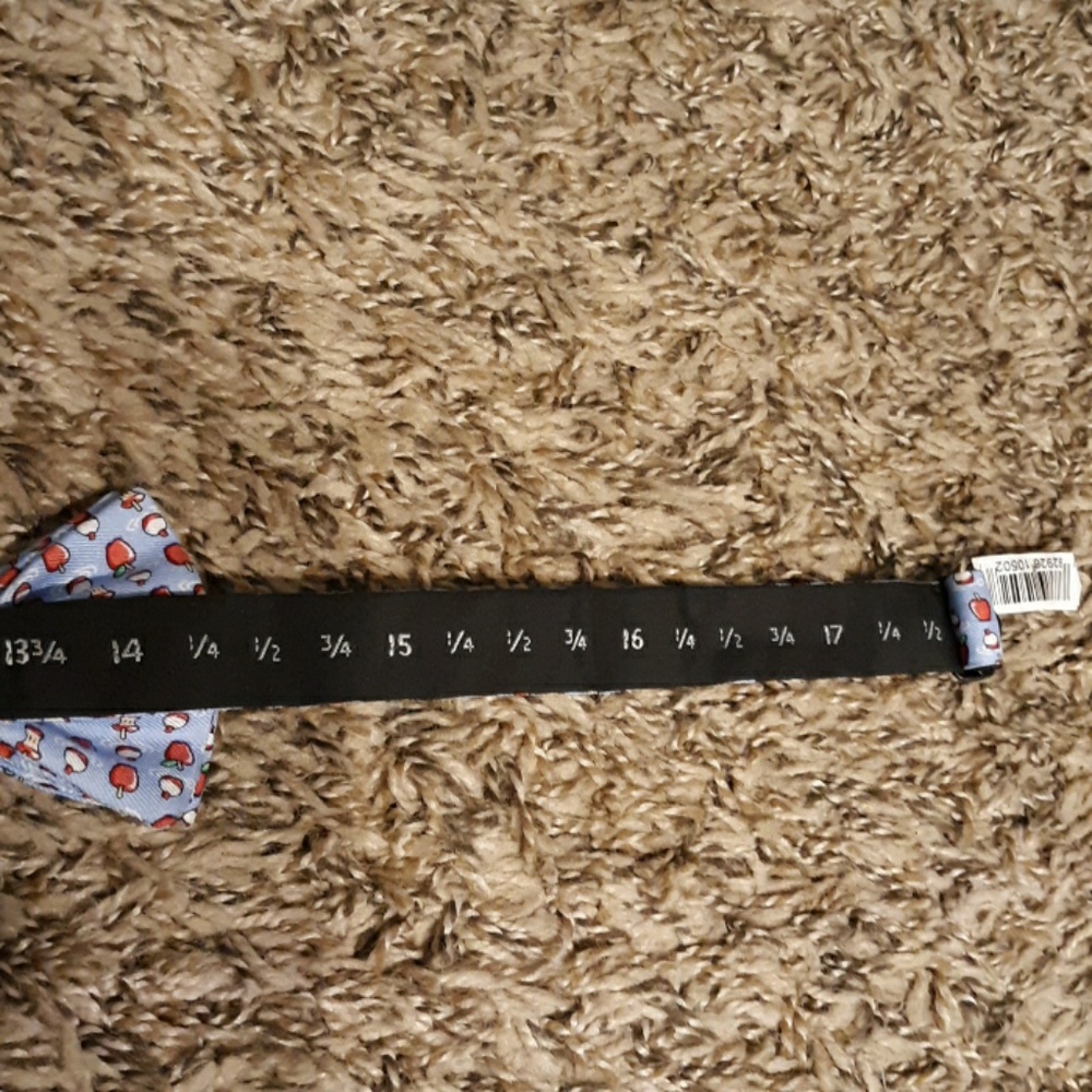 #.   NWT Vineyard vines men's bow tie. - Picture 4 of 8